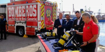 Imagen de archivo de una presentación de material para Bomberos adquirido a través del convenio con la Autoridad Portuaria
