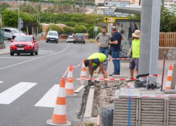 Mejoras de la accesibilidad y el entorno urbano del Barrio Atlántico con diversas actuaciones en aceras, muros y espacios públicos (2)