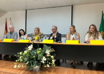 Sanidad colabora en una campaña de sensibilización sobre la endometriosis