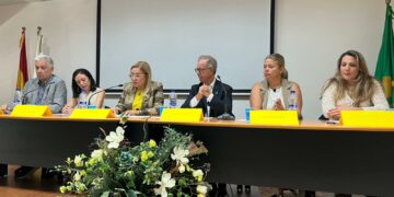 Sanidad colabora en una campaña de sensibilización sobre la endometriosis