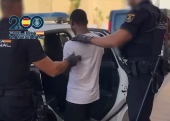 Once detenidos al caer una red que traficaba con menores migrantes de Canarias a Francia