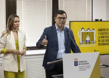 Canarias avisa: Si el Estado no paga antes la gratuidad de las guaguas no se podrá ampliar flotas, como piden los usuarios