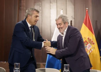 Canarias pide deducciones del IRPF para tres islas, subir sueldos a los empleados públicos y nombrar cargos en órganos del Estado