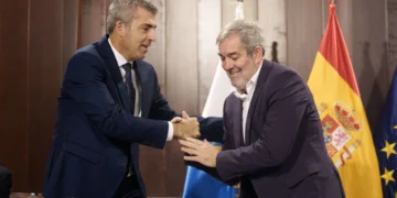 Canarias pide deducciones del IRPF para tres islas, subir sueldos a los empleados públicos y nombrar cargos en órganos del Estado
