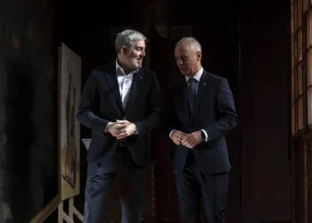 Clavijo y Urkullu buscan vías para fortalecer la posición de Canarias en el Atlántico medio