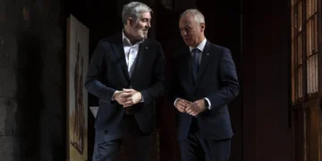 Clavijo y Urkullu buscan vías para fortalecer la posición de Canarias en el Atlántico medio