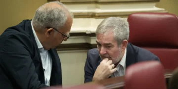 Clavijo confía en lograr el consenso ante una oposición que critica «la carta a los Reyes»