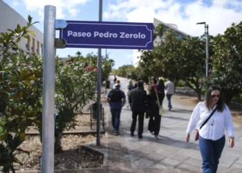 La Universidad de La Laguna inaugura el paseo Pedro Zerolo en el campus de Guajara
