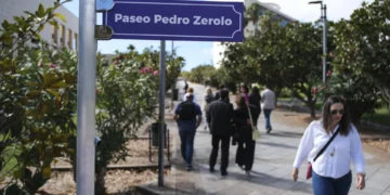 La Universidad de La Laguna inaugura el paseo Pedro Zerolo en el campus de Guajara