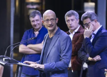 «El holandés errante» arriba a Tenerife como un canto de redención en un entorno machista