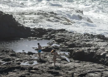 Las prevención de ahogamientos en las costas de Canarias se mira en el espejo de las campañas de tráfico