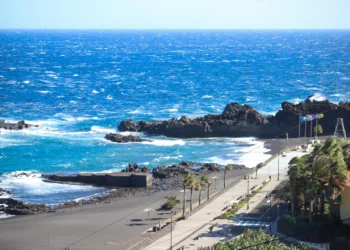 El Gobierno de Canarias declara la alerta por lluvias, oleaje, inundaciones y viento