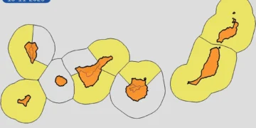 La Aemet eleva a naranja (riesgo importante) el aviso por lluvias en toda Canarias