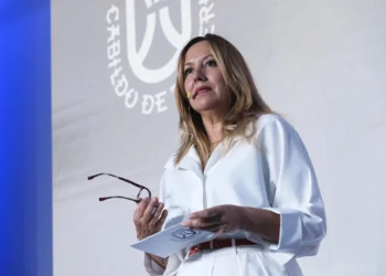 Dávila defiende su gestión en el Cabildo de Tenerife apoyada en datos de empleo e inversión pública