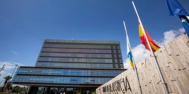 Un hombre acepta 15 años de prisión tras confesar que violó a su hijo y abusó de siete sobrinos