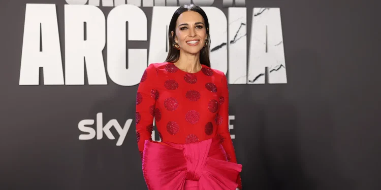 Paula Echevarría regresa a la televisión junto a William Levy con una serie rodada en Tenerife