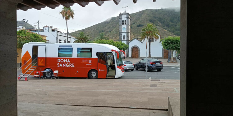 El SCS habilita desde hoy en Tegueste una unidad móvil de donación de sangre