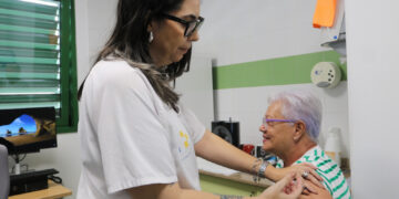 Sanidad incrementa un 14,3 por ciento la vacunación contra la gripe en el primer mes de su administración