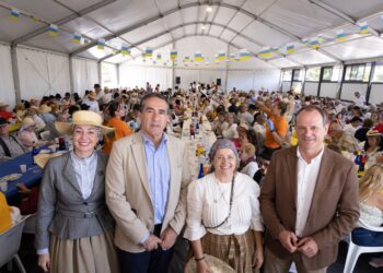 El Encuentro Tradicional Orgullo de quienes somos congrega a un millar de personas mayores de Gran Canaria