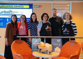 Gobierno de Canarias y Fred. Olsen Express celebran el Día de Canarias con una cata de quesos a bordo
