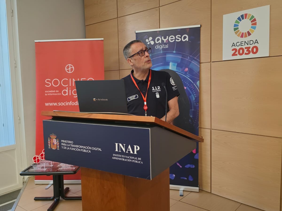 El director del 112 Canarias, Moisés Sánchez, durante la jornada Transformación digital en la gestión de los servicios de emergencias y protección civil, en Madrid