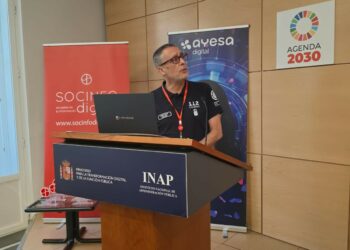 El 112 Canarias expone el rol de la inteligencia artificial en los centros de emergencias en una jornada en Madrid