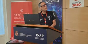 El 112 Canarias expone el rol de la inteligencia artificial en los centros de emergencias en una jornada en Madrid