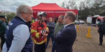 Más de 150 efectivos actúan en un simulacro de incendio forestal en Moya coordinado por el Gobierno de Canarias