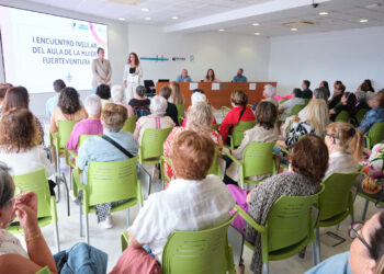 Más de un centenar de mujeres se reúnen en el primer encuentro del Aula Saludable de la Mujer en Fuerteventura