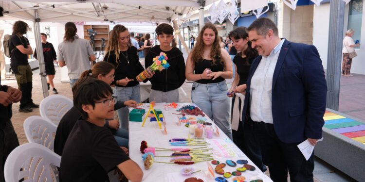 Un total de 235 estudiantes de Fuerteventura participan en la Feria de Cooperativas de Enseñar para Emprender