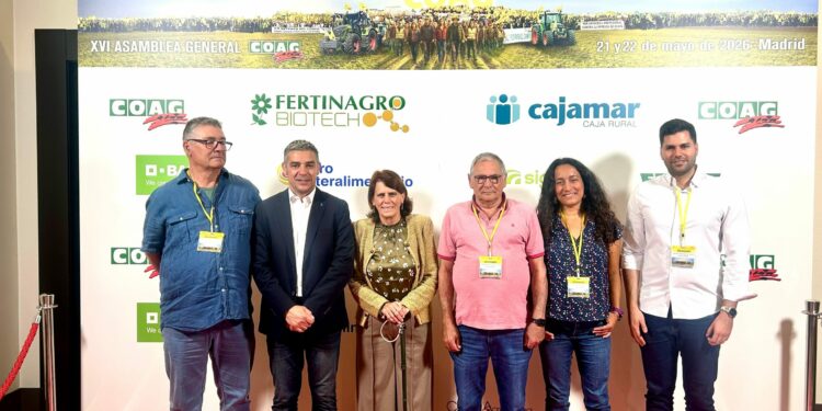 Quintero felicita a COAG por sus 50 años de trayectoria y a Mª Carmen Pérez por su reelección en la ejecutiva