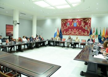 El Gobierno de Canarias y el Cabildo de Fuerteventura reducen a 130 días la espera media en dependencia