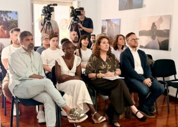 El Gobierno de Canarias presenta ‘La hija del viento’, la voz valiente de una niña que cruzó el mar para ser libre