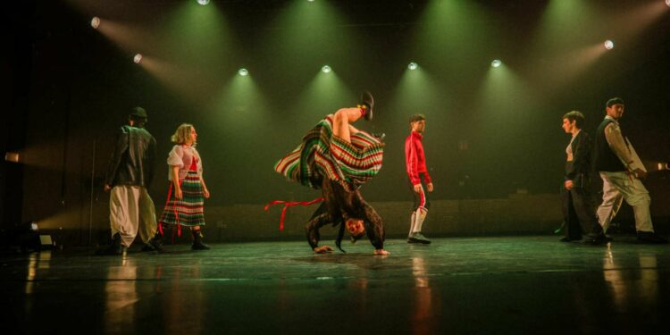 Danza tradicional y baile urbano se entrelazan en el Teatro Guiniguada con ‘Fandango Reloaded’