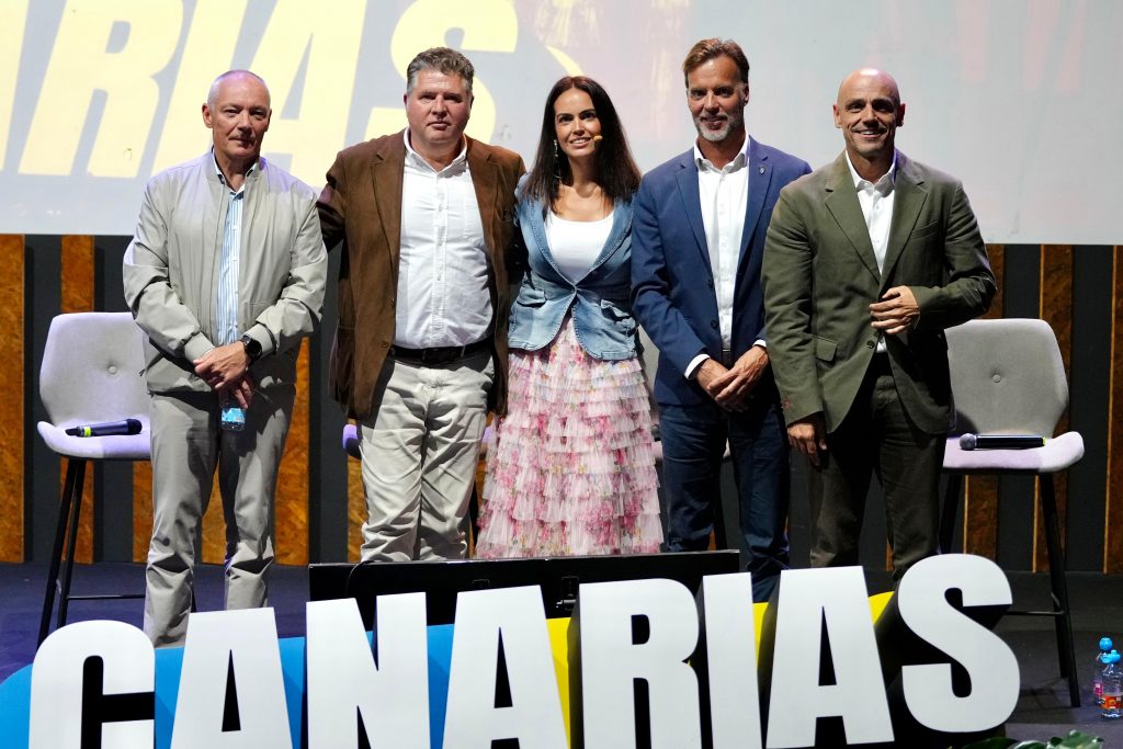 foto-el-ies-la-orotava-manuel-gonzalez-perez-acoge-una-nueva-edicion-de-las-jornadas-de-difusion-del-servicio-de-internacionalizacion-de-fp-y-regimen-especial-2-1024x683-1