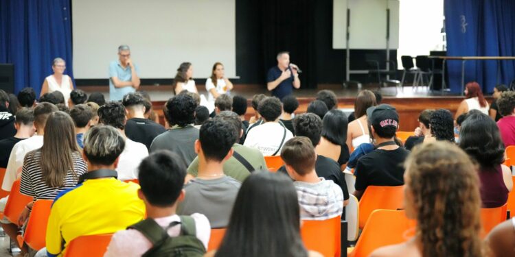 Unos 38.500 estudiantes de 823 centros canarios participan este curso en la evaluación de diagnóstico