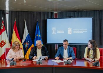 La ESSSCAN y el Cabildo de La Gomera promocionan la formación multidisciplinar de los profesionales sociosanitarios