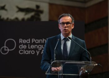 El Gobierno de Canarias presenta el Proyecto Entender en la Real Academia Española