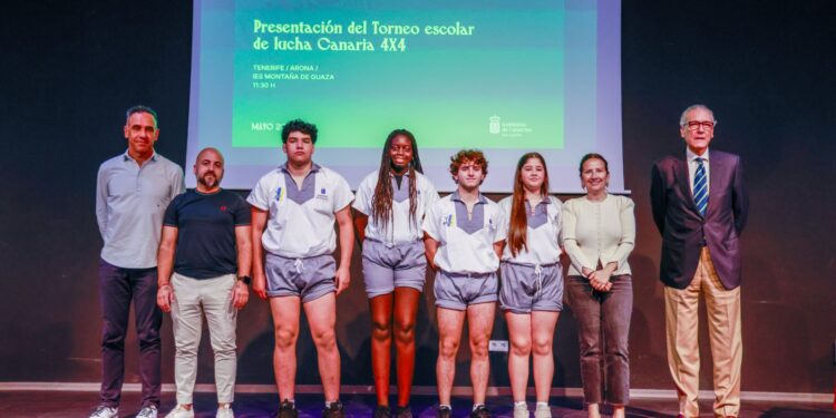 El Gobierno canario presenta el proyecto de Lucha Canaria Escolar 4×4 para acercar el deporte vernáculo a las aulas