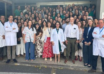 El Hospital La Candelaria homenajea a los 61 residentes de medicina y enfermería que finalizan su periodo formativo