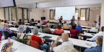 Bienestar Social impulsa los estudios universitarios entre la población mayor de Canarias