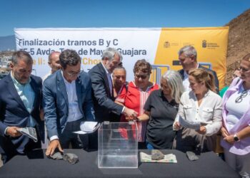 El Gobierno de Canarias coloca la primera piedra para culminar la fase II de la TF-5 entre Ofra y El Chorrillo