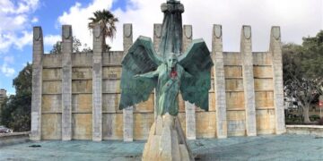 El Consejo de Patrimonio Cultural de Canarias rechaza la declaración como BIC del Monumento a Franco