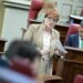 Delgado reitera que los proyectos contra la violencia de género se ejecutan a la espera de la transferencia estatal