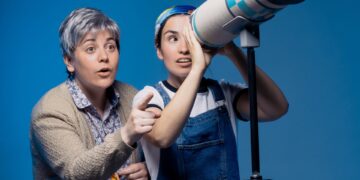 Teatro familiar para entender el duelo: ‘Elara, un viaje a las estrellas’ despega desde el Espacio La Granja
