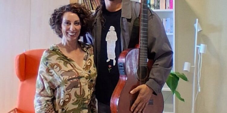 El Hospital Universitario de La Palma organiza actividades de acompañamiento lector y musical para pacientes