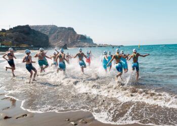 400 jóvenes disputan las finales acuáticas y de kárate de los Campeonatos de Canarias en Edad Escolar