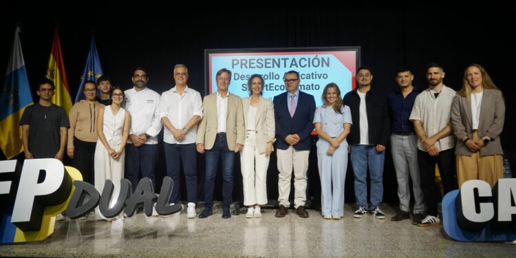 Alumnado del CIFP Virgen de Candelaria crea una aplicación para mejorar la gestión de los economatos de los centros