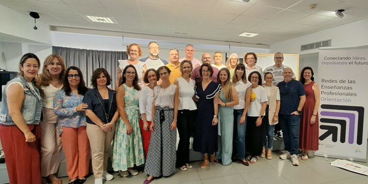 Canarias impulsa nuevas líneas de innovación en orientación profesional y atención a la diversidad en FP
