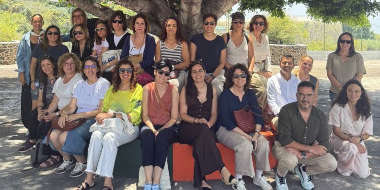 Canarias presenta su proyecto de naturalización de espacios educativos a centros de cinco comunidades autónomas